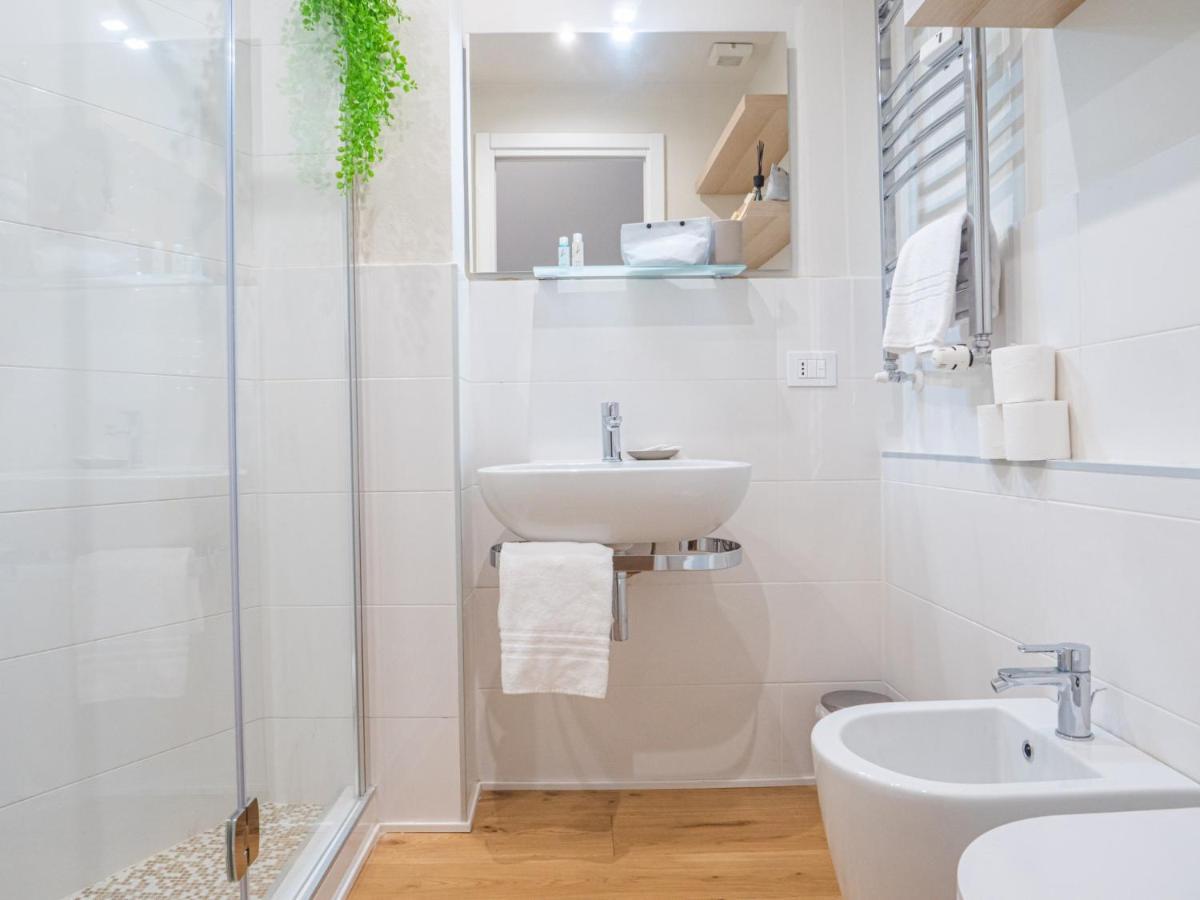 The Rent - Lovely Two-bedroom Near Bocconi Apartamento